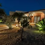 Kira's Lovely Massari Villa *