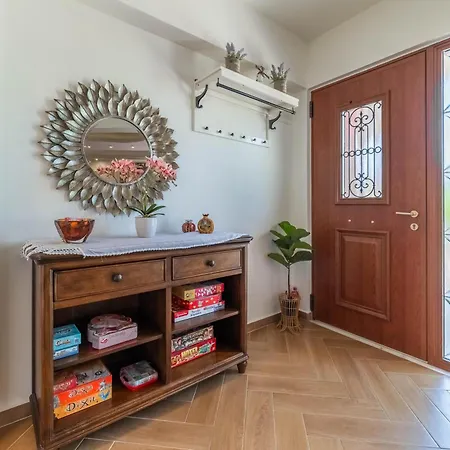 Kira's Lovely Massari * Haráki