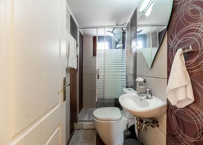 Villa Kira's Lovely Massari Haráki