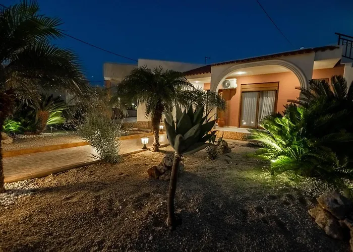 Kira's Lovely Massari Villa *