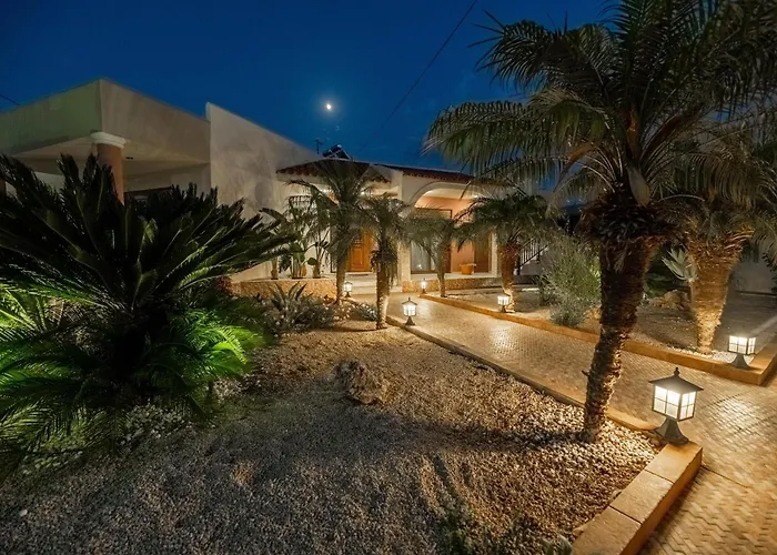 Kira's Lovely Massari Villa