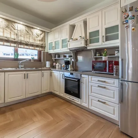 Kira's Lovely Massari Villa