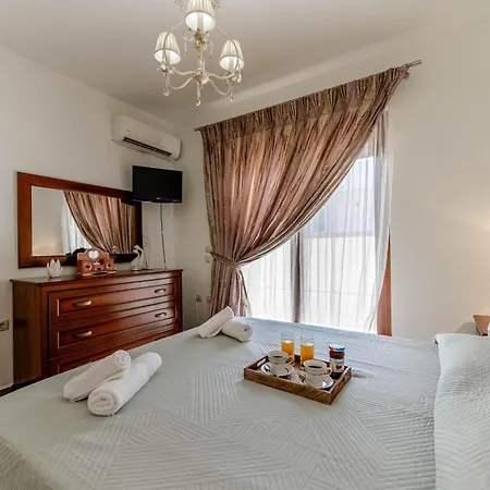 Villa Kira's Lovely Massari