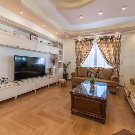 Kira's Lovely Massari