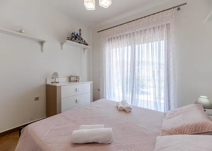 Kira's Lovely Massari Villa