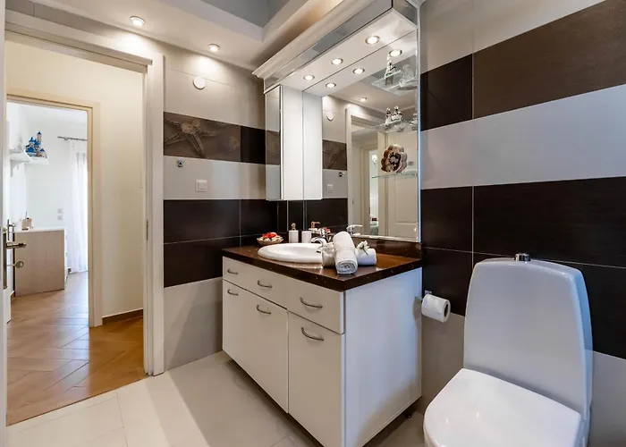 Kira's Lovely Massari Villa *