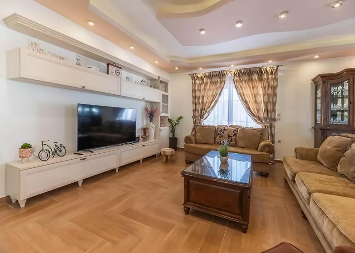 Kira's Lovely Massari