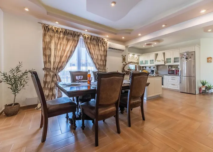 Kira's Lovely Massari *